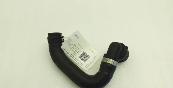 Porsche Cayenne (92A) Engine coolant pipe/hose 7P0121156C
