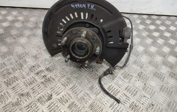 Front wheel hub
