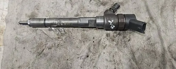 Fuel injector