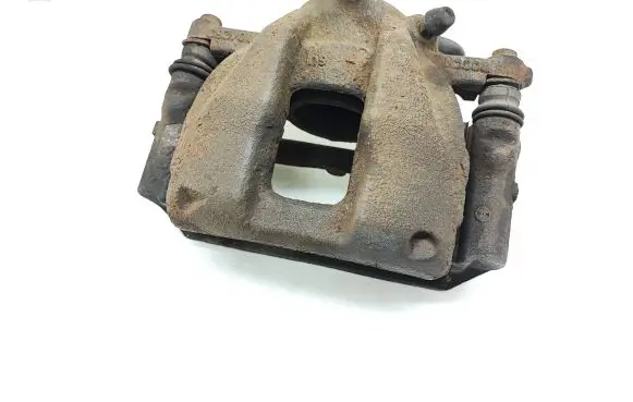 Honda CR-V Front brake caliper