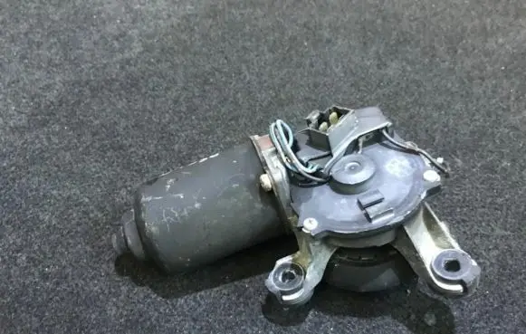 Mitsubishi Pajero Wiper motor