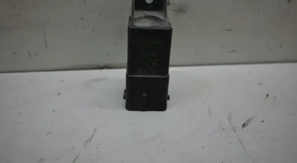 Glow plug pre-heat relay
