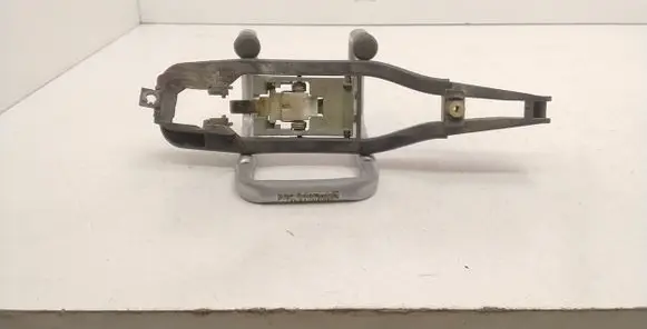 Front door exterior handle/bracket