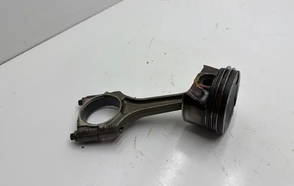 Skoda Octavia Mk4 Piston with connecting rod 02606LJ1