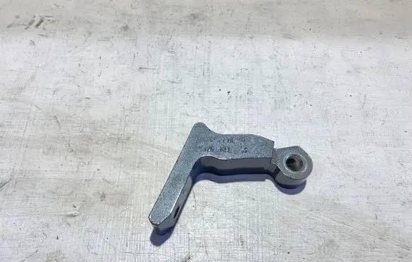 Volvo XC90 Front door lower hinge 31324589DE