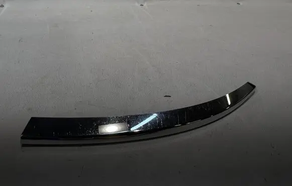 Volvo XC90 Front bumper splitter molding 31663543