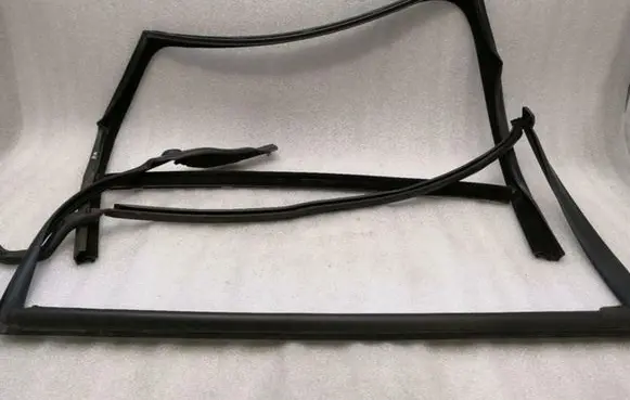 Land Rover Range Rover Sport L494 Rubber seal rear door DK62250A20A DK6225766A