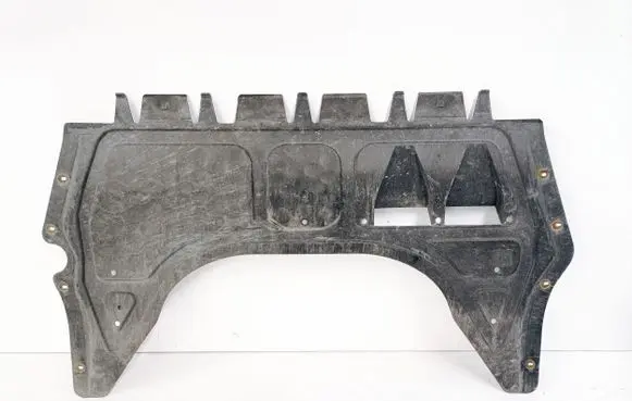 Volkswagen Jetta VI Engine splash shield/under tray 5C0825237C