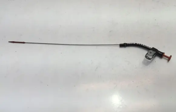 Peugeot 3008 II Oil level dip stick 9830779480