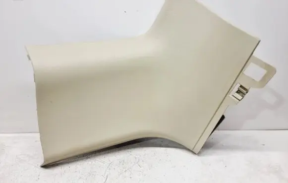 Volvo V70 (D)pillar trim (top) 39879868