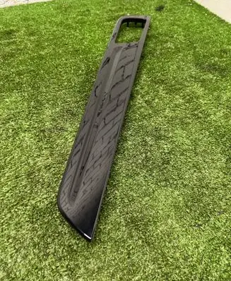 Porsche Cayenne (9Y0 9Y3) Front door trim bar 9y0867102