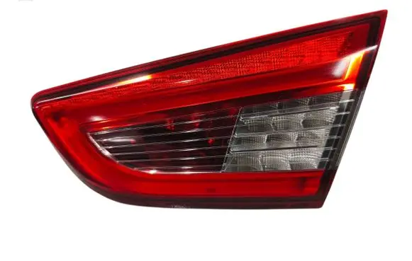 Maserati Ghibli Tailgate rear/tail lights 06700046630 03552000