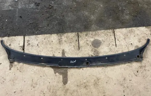 BMW X5 E70 Wiper trim 15671610