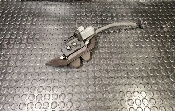Volkswagen Touareg II Tailgate/trunk/boot lock/catch/latch 7P5827505