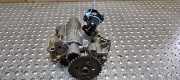 Seat Leon (5F) Oil pump 04E115103F