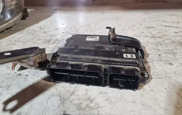 Toyota RAV 4 (XA30) Engine control unit/module 8966142C00