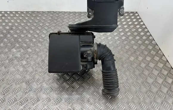 Mazda 6 Air filter box SH01133AY