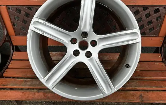 Jaguar XJ X351 R20 alloy rim 