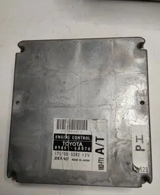 Toyota Land Cruiser (J120) Engine control unit/module 896616A070 1758005282