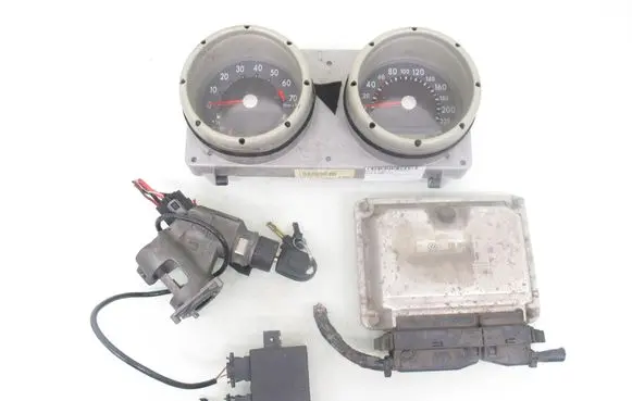 Volkswagen Polo III 6N 6N2 6NF Engine control unit/module ECU 0261204912 030906032G 0263627003