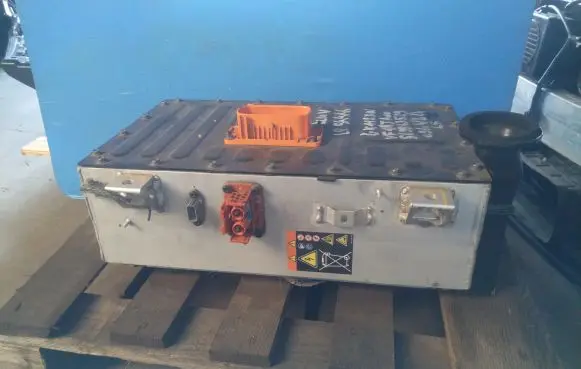 Renault Clio V Hybrid / electric car battery 295101189R R033654 100RES021934