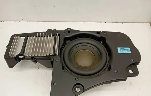 Volvo XC90 Subwoofer speaker 30679176 03W53