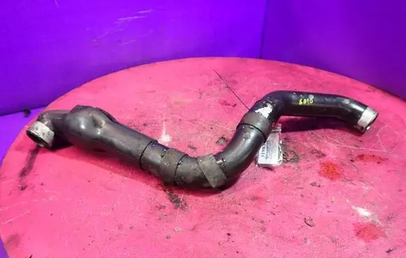 Hyundai Trajet Intercooler hose/pipe 
