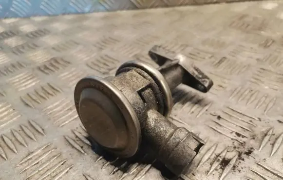 BMW 6 E63 E64 EGR valve 7837096
