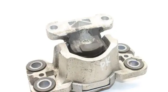 Volvo V70 Engine mount bracket 8G9N7M121AA