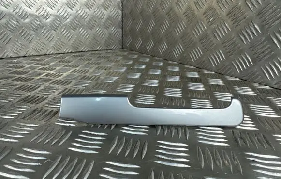 Volkswagen Golf VI Panel trim 5K1858417B