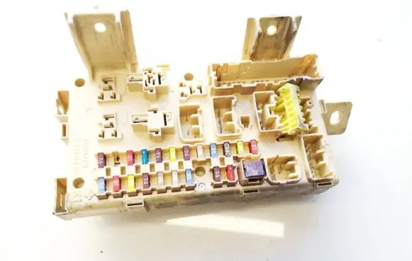 Toyota Avensis T250 Fuse box set 8264105040a 82641-05040-a