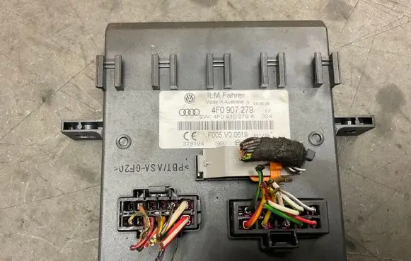 Audi A6 S6 C6 4F Light module LCM 4F0907279 4F0910279K