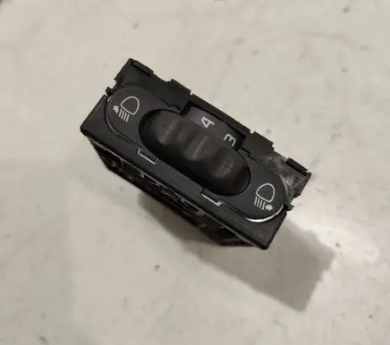 Opel Vivaro Headlight level height control switch 8200022569