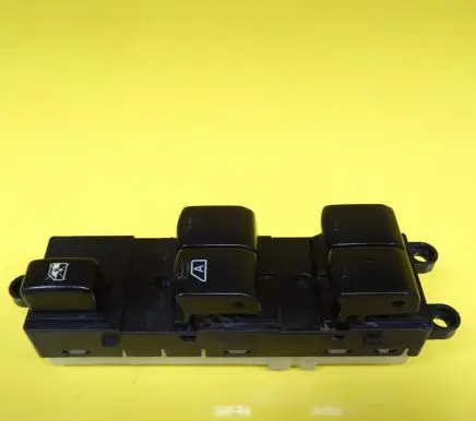 Nissan Note (E11) Electric window control switch