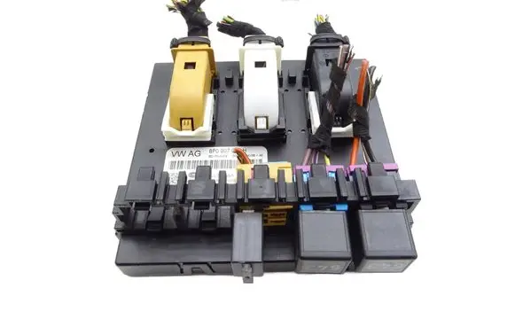 Audi TT TTS Mk2 Central body control module 8P0907063H 1K0937503A