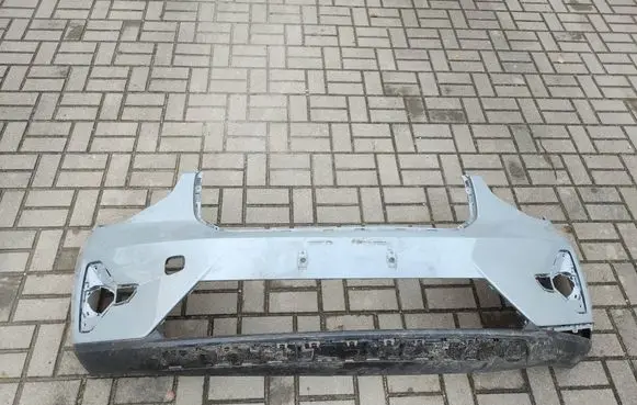 Volvo XC40 Front bumper 31690933