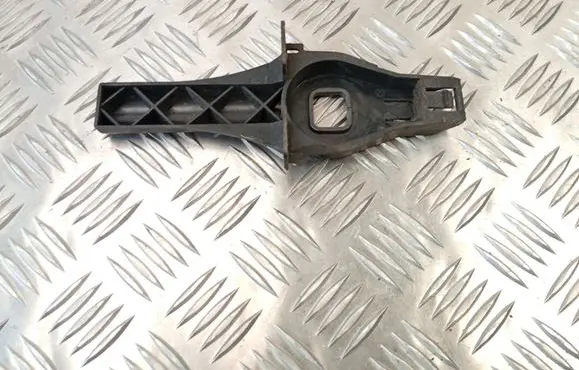 Audi Q3 8U Radiator mount bracket 8K0805201A