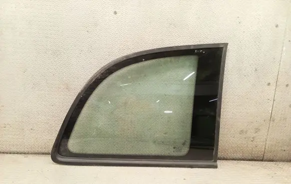Opel Zafira A Rear side window