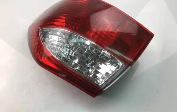 Mazda 626 Tailgate rear/tail lights 22061922