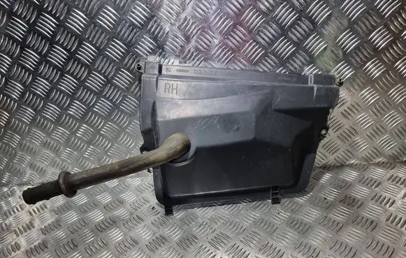 Opel Vivaro Wiper trim 93868424 668620201R