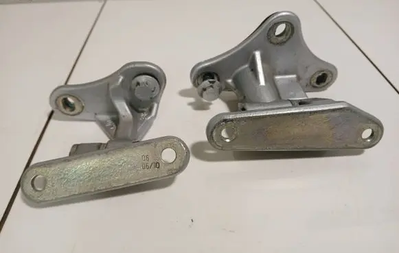 Mercedes-Benz ML W164 Front door hinge set 