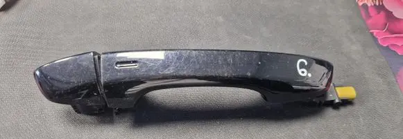 Volkswagen PASSAT B8 Front door exterior handle 510837206G