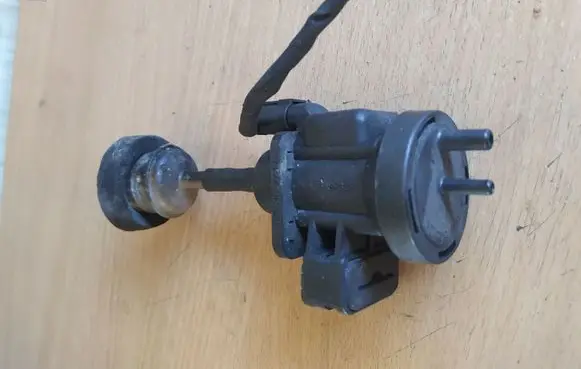 Mercedes-Benz S W220 Vacuum valve A0005450427 A0000780950