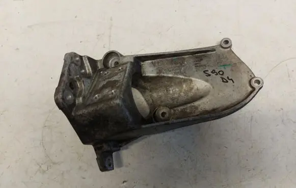Volvo S90, V90 Engine mounting bracket 32202602
