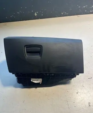 BMW 5 F10 F11 Glove box set 9166683 112420 07971