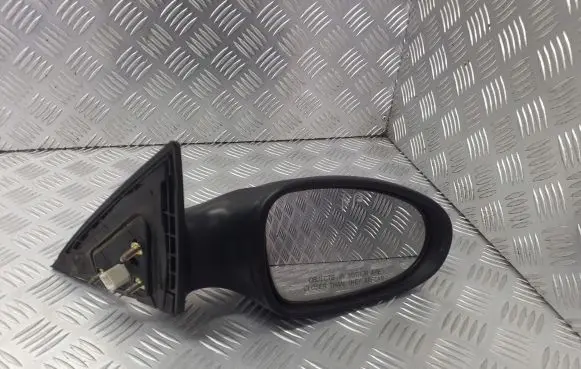 Nissan Altima Front door electric wing mirror