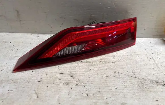 Volvo S90, V90 Tailgate rear/tail lights 31656785