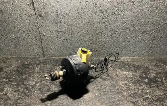 Mercedes-Benz GLK (X204) Brake booster A2044303530