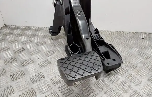 Audi Q3 F3 Brake pedal 5Q1723058CC