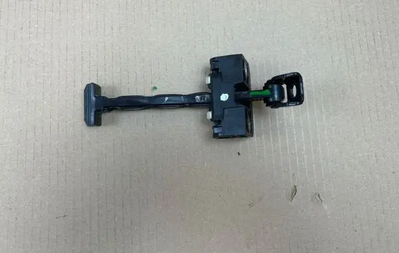 BMW 5 F10 F11 Front door check strap stopper